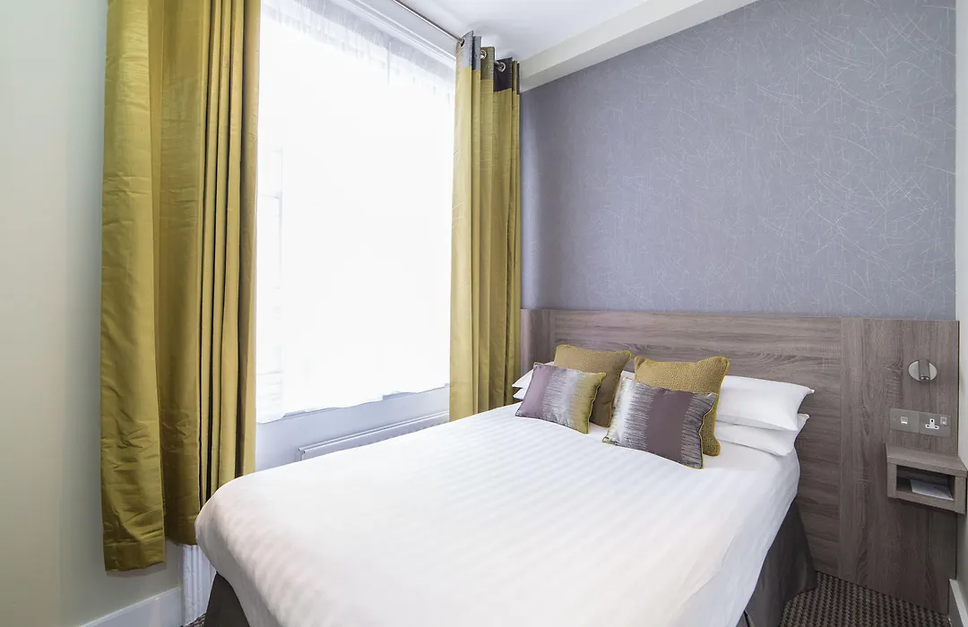 Phoenix Hotel-1