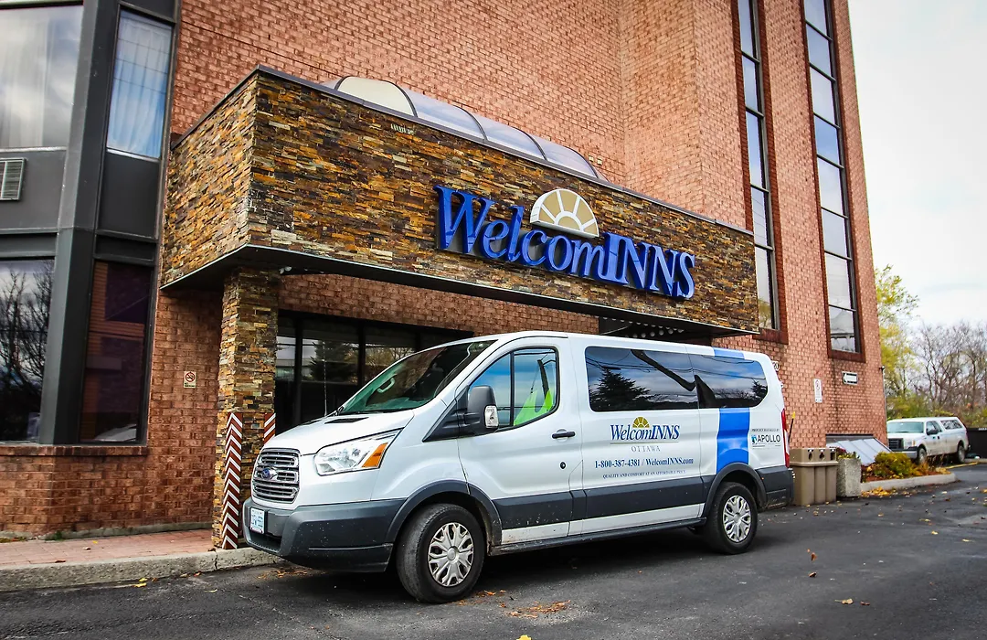 Welcominns Ottawa-1