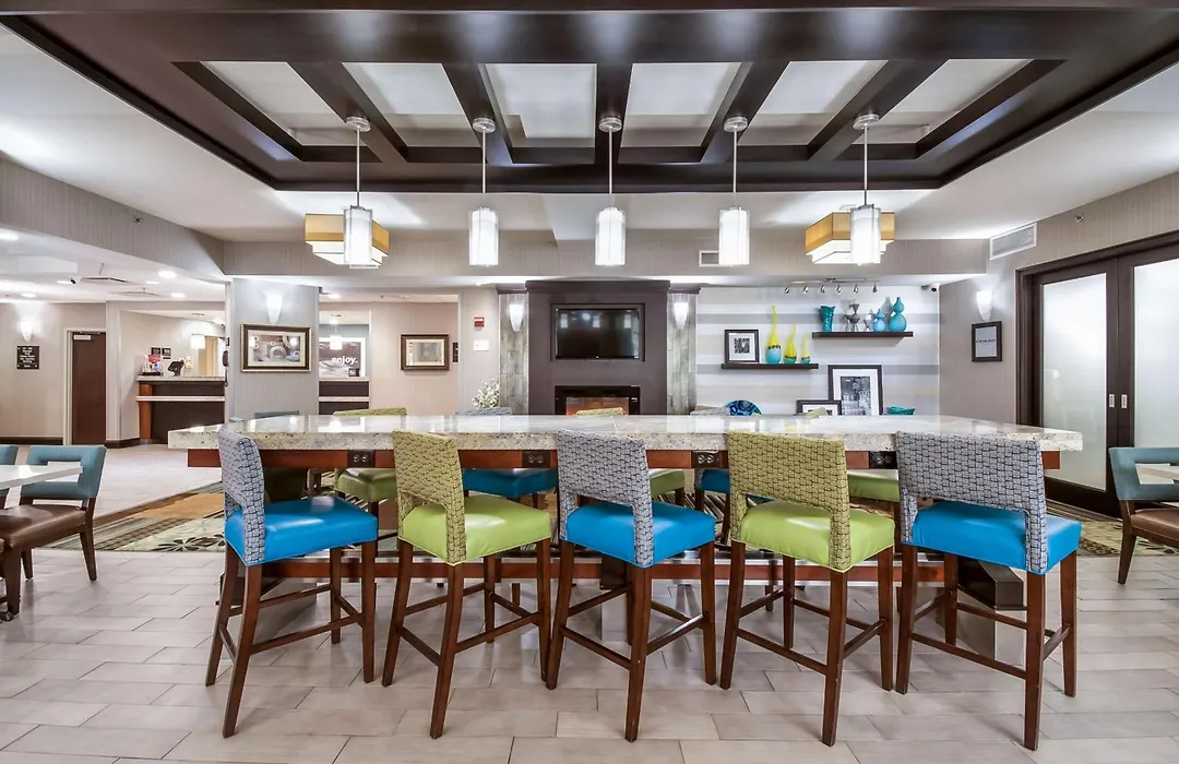 Hampton Inn West-1