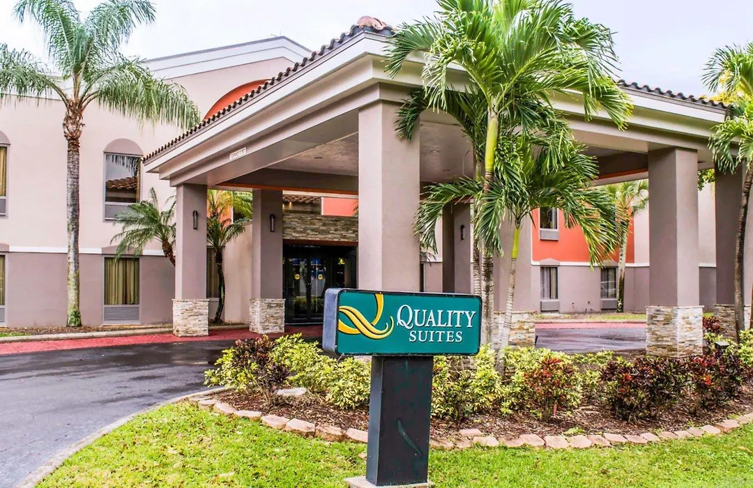 Quality Suites Fort Myers I-75-1