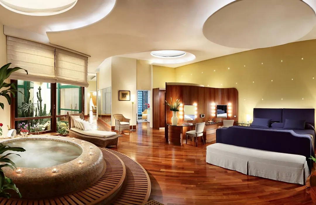 Grand Hotel Vesuvio-1