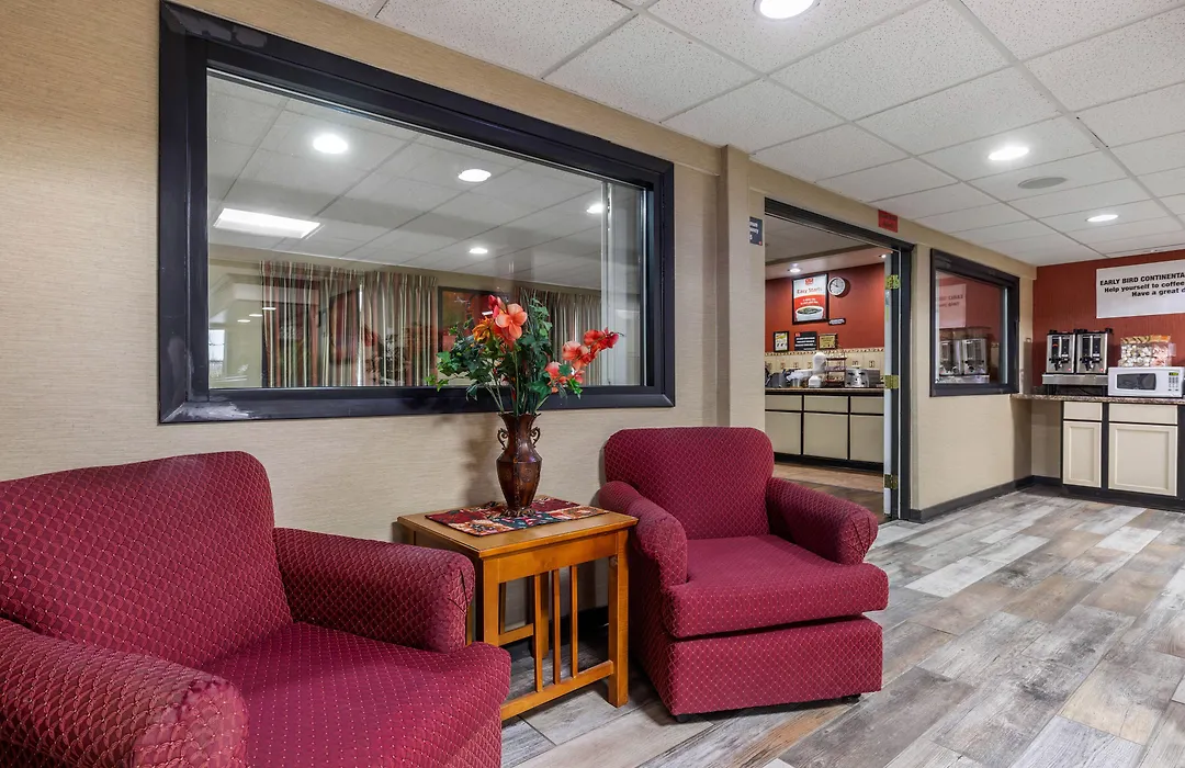 Econo Lodge Milwaukee Airport-1