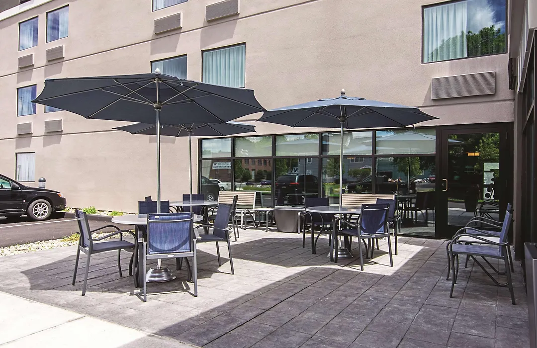 La Quinta Inn & Suites By Wyndham Portland Dt Maine Med-1