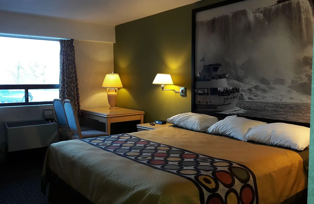 Super 8 By Wyndham Niagara Falls North-1