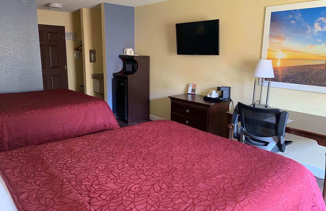 Days Inn By Wyndham Sarasota I-75-1