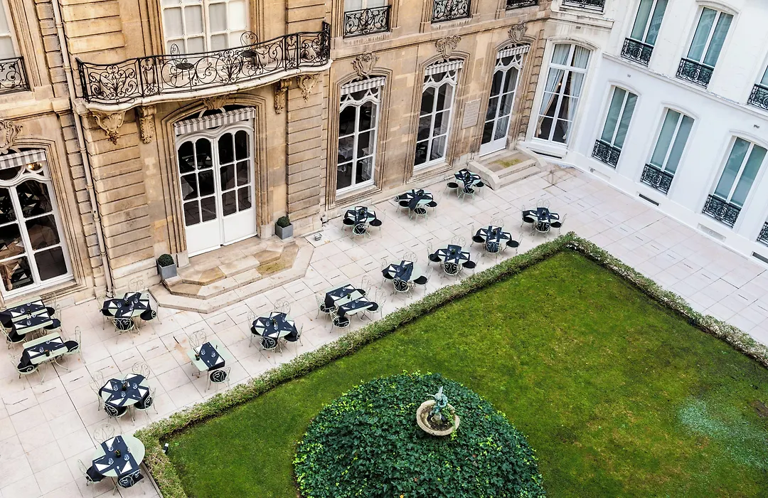 Saint James Albany Paris Hotel Spa-1