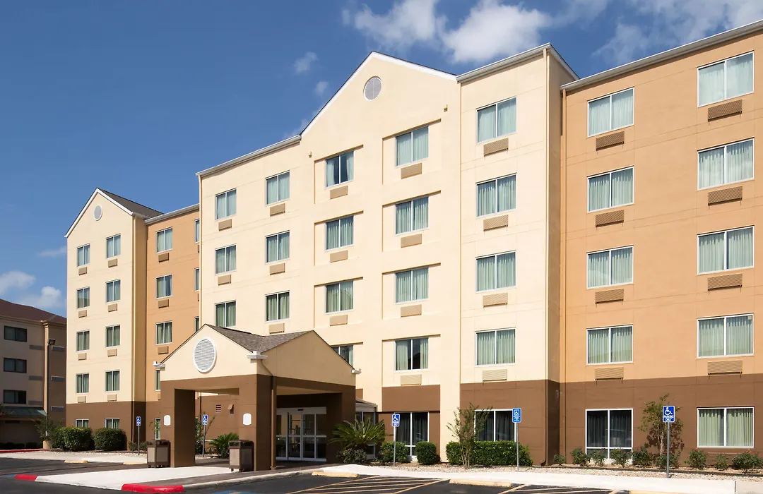 Fairfield Inn & Suites By Marriott San Antonio Airport/North Star Mall-1