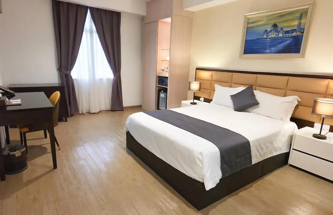 Hallmark Crown Hotel-1