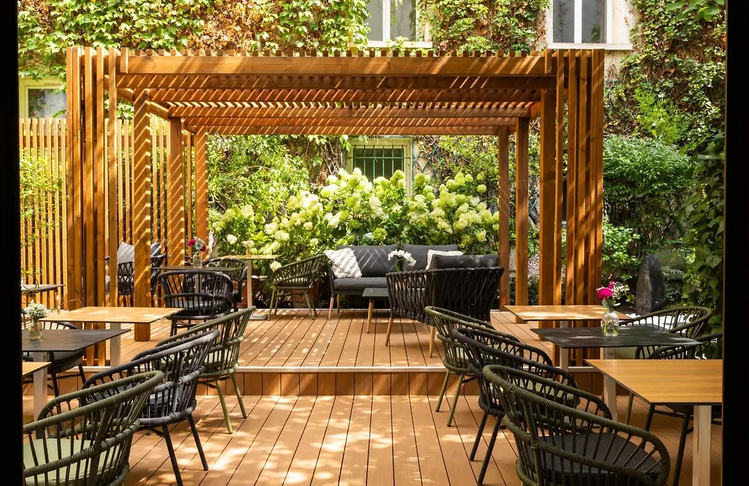 Hotel Paris Louis Blanc-1
