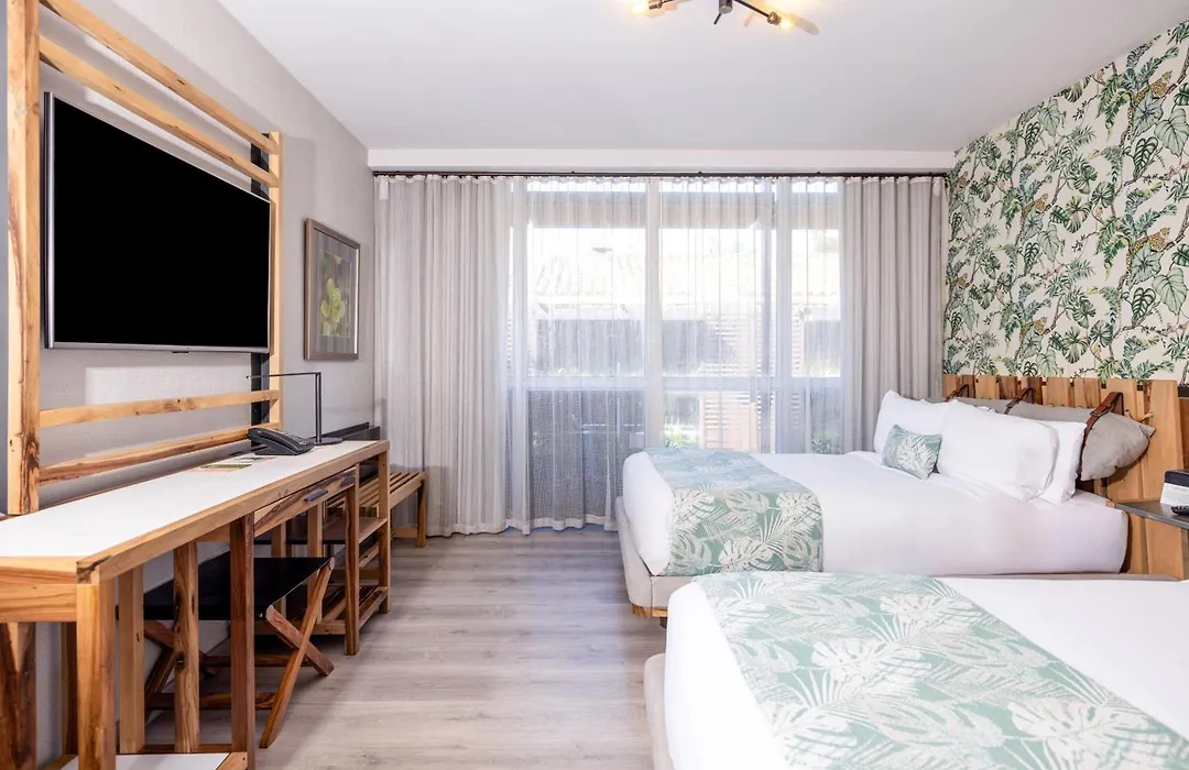 Lennox Miami Beach-1