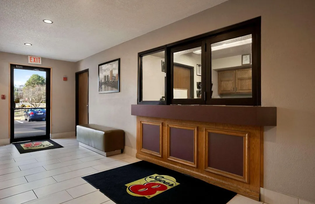 Super 8 By Wyndham Richmond/Chamberlayne Rd-1
