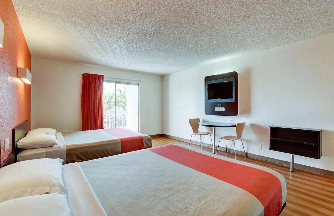 Motel 6-Santa Ana, Ca - Irvine - Orange County Airport-1