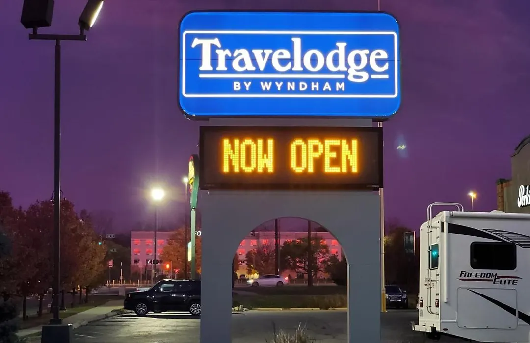 Travelodge By Wyndham Elkhart-1