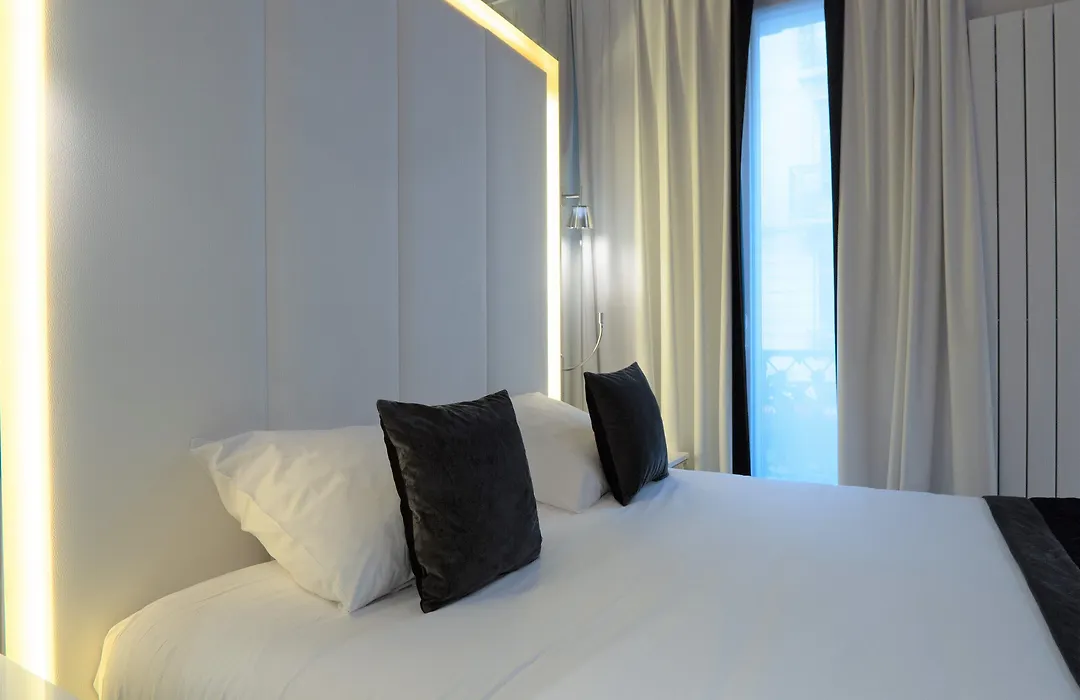 Nouvel Hotel Eiffel-1