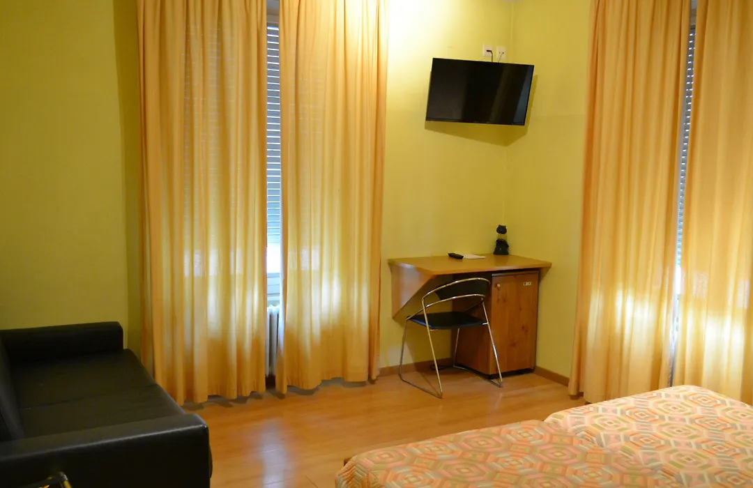 Hotel Moderne-1