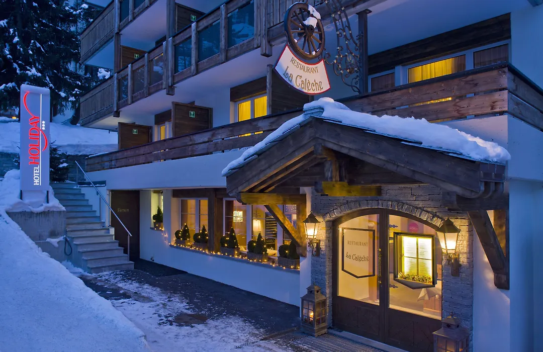 Hotel Holiday-1