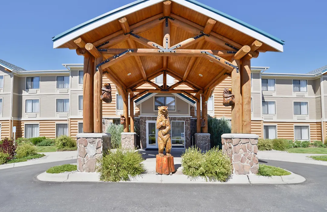 Clubhouse Inn-1