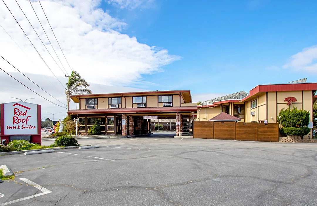 Red Roof Inn & Suites Monterey-1