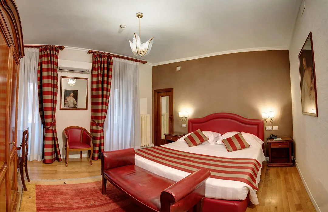 Hotel Piazza Di Spagna-1
