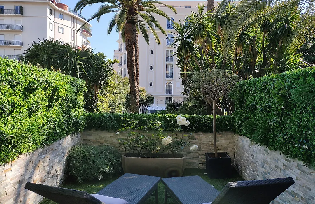 Hotel De Provence-1