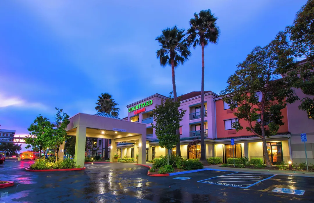 Courtyard By Marriott Oakland Airport-1