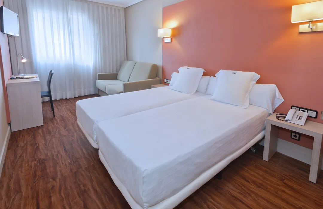 Num Hotel-1