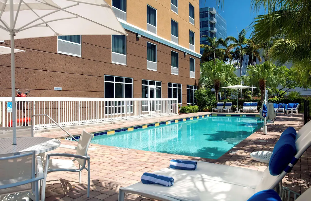Hampton Inn Hallandale Beach-Aventura-1