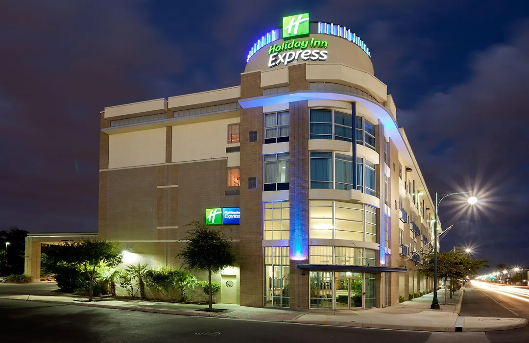 Holiday Inn Express Hotel & Suites San Antonio - Rivercenter Area By Ihg-1