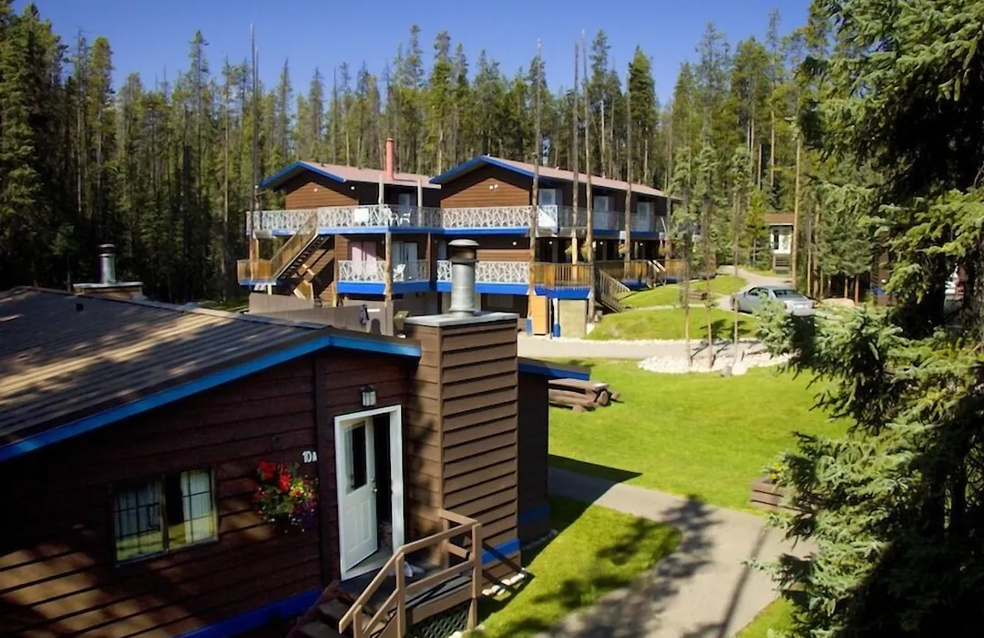 Sunwapta Falls Rocky Mountain Lodge-1