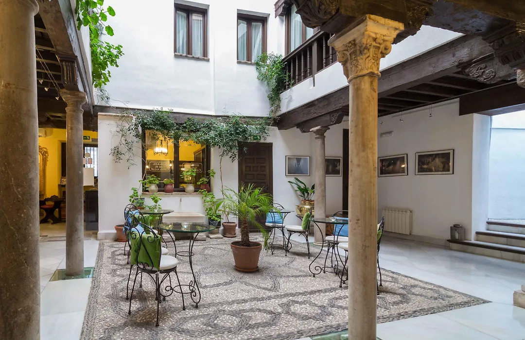 Casa Del Capitel Nazari-1