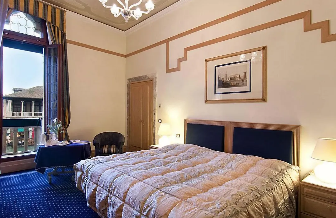 Foscari Palace-1
