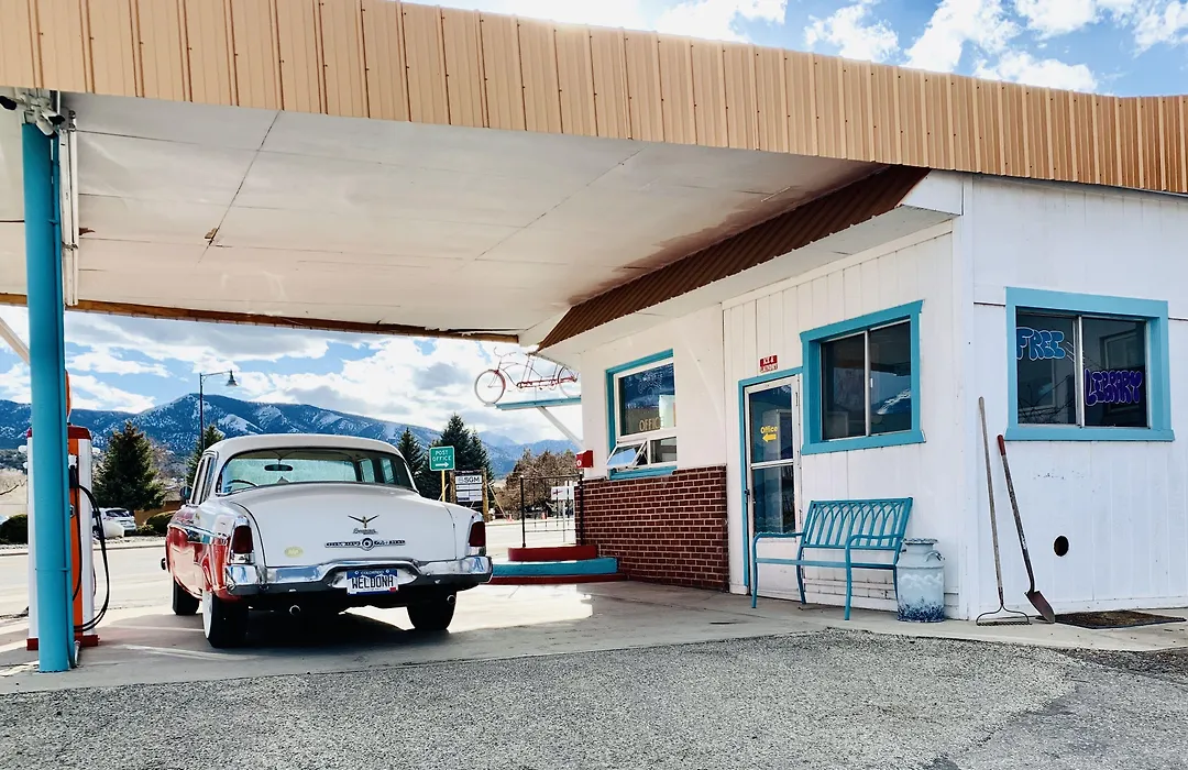 Circle R Motel-1