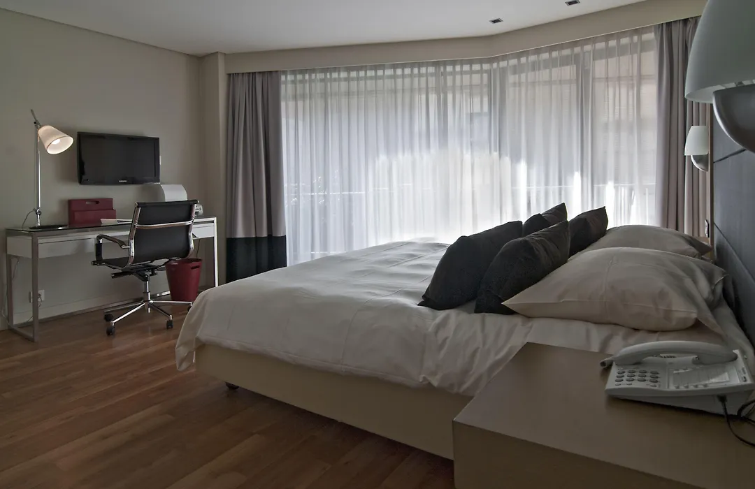 B-Aparthotel Montgomery-1