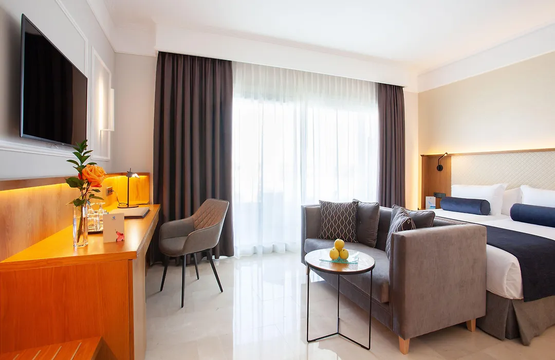 Grupotel Playa De Palma Prestige Suites & Spa-1