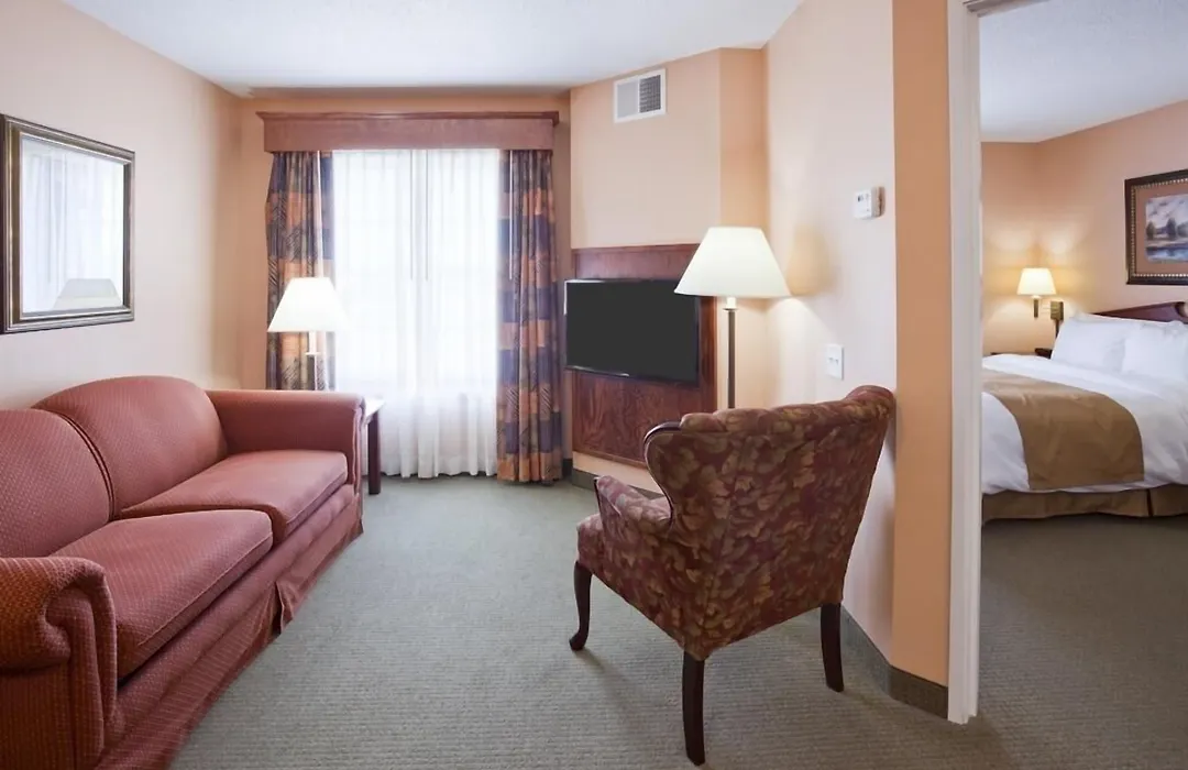 Grandstay Hotel & Suites Ames-1
