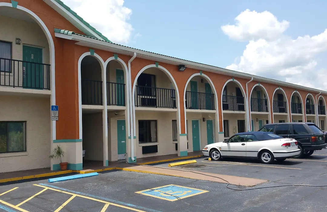 Shining Light Inn & Suites-1