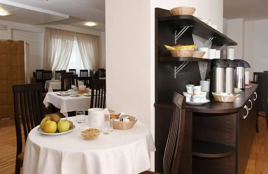 Hotel Mary-1