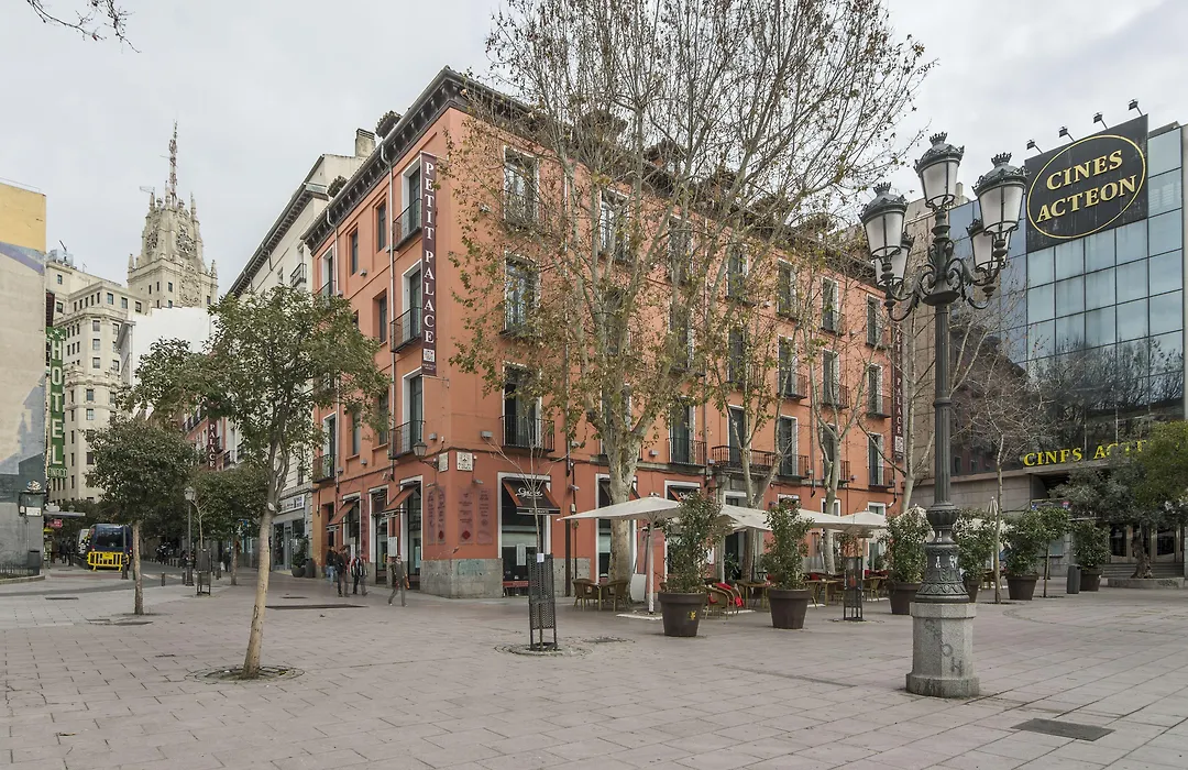 Petit Palace Plaza del Carmen-1