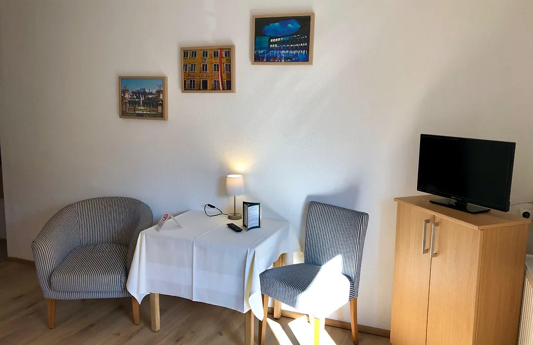 Hotel Schöne Aussicht-1