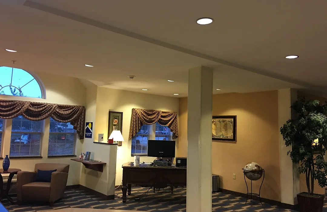 Microtel Inn & Suites By Wyndham Indianapolis Airport-1