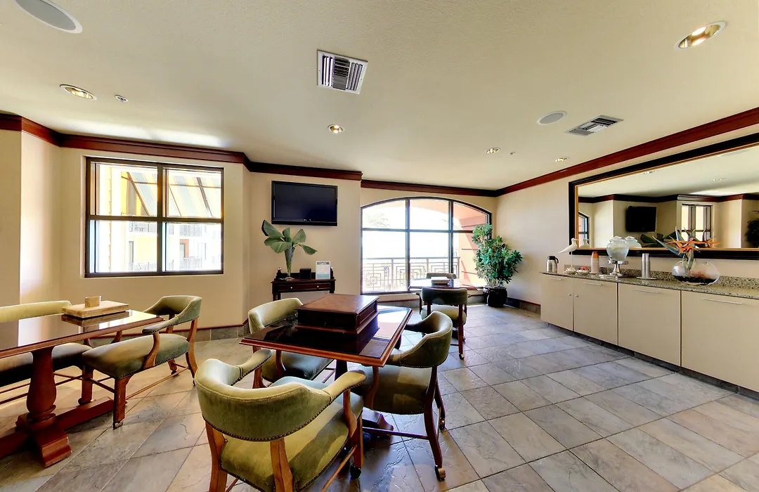 Emerald Grande Condominiums At Harborwalk Village-1