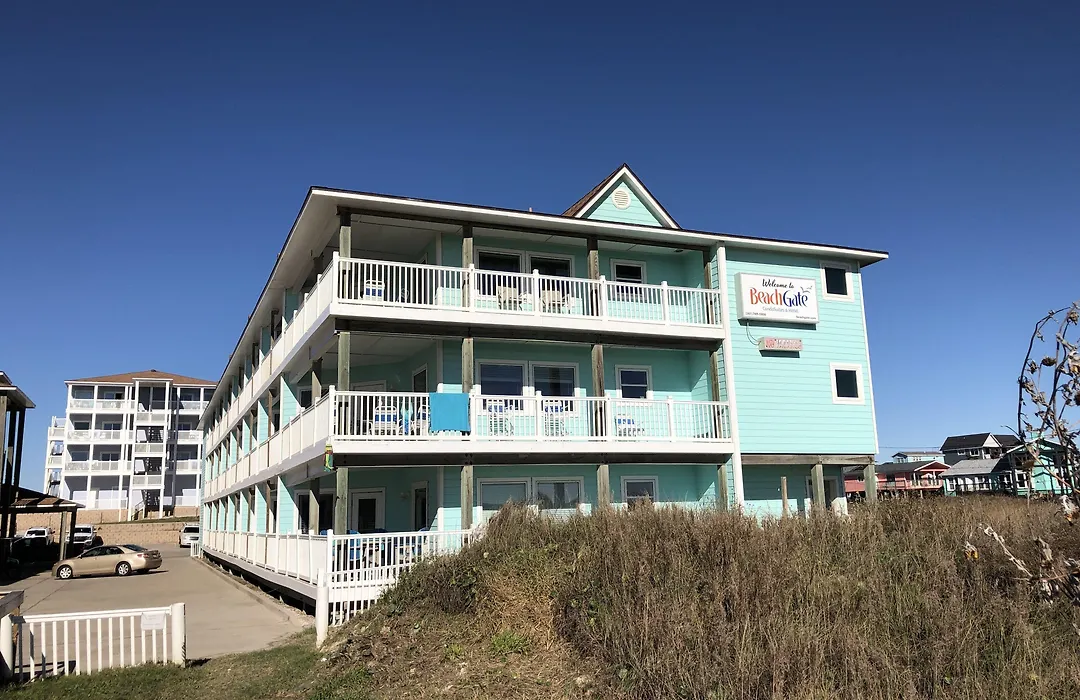 Beachgate Condosuites And Oceanfront Resort-1