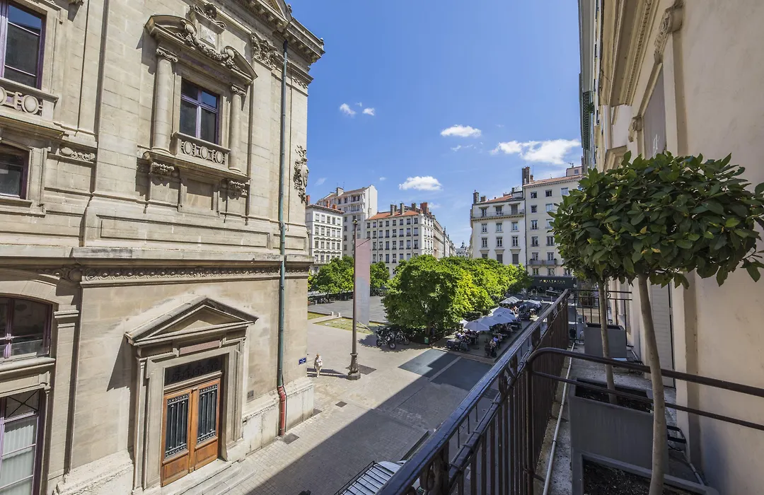 Hotel Des Artistes-1