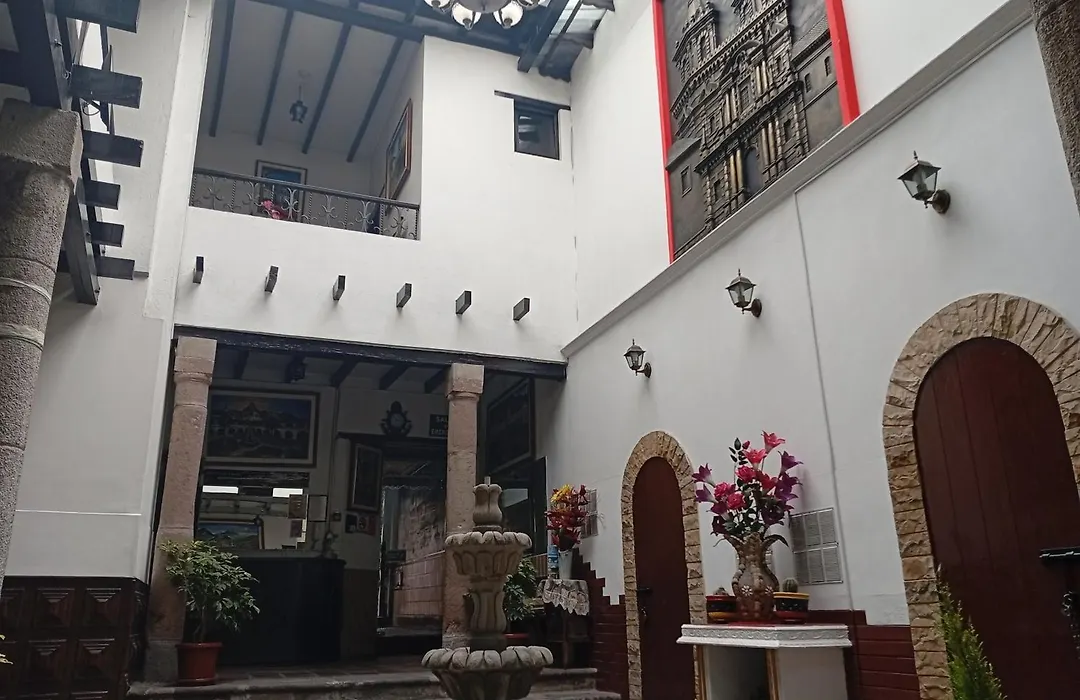 Hostal Flores-1