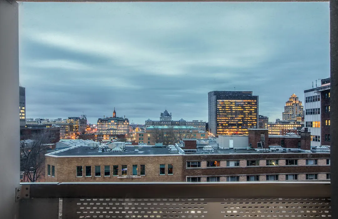 Hotel Faubourg Montreal Centre-Ville Downtown-1
