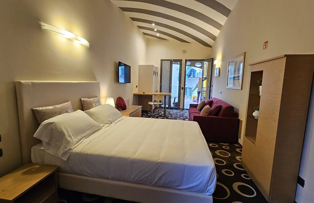Select Executive Residence-1