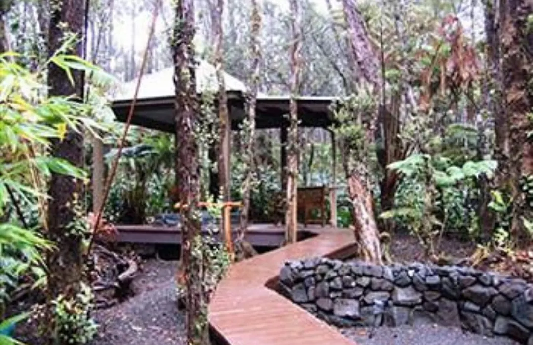 Volcano Mist Cottage-1