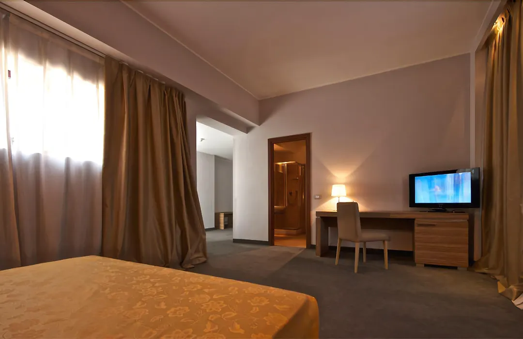 Phi Hotel Garden Area Roma Eur-1