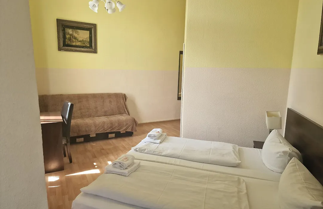 Hotel Am Stuttgarter Eck-1