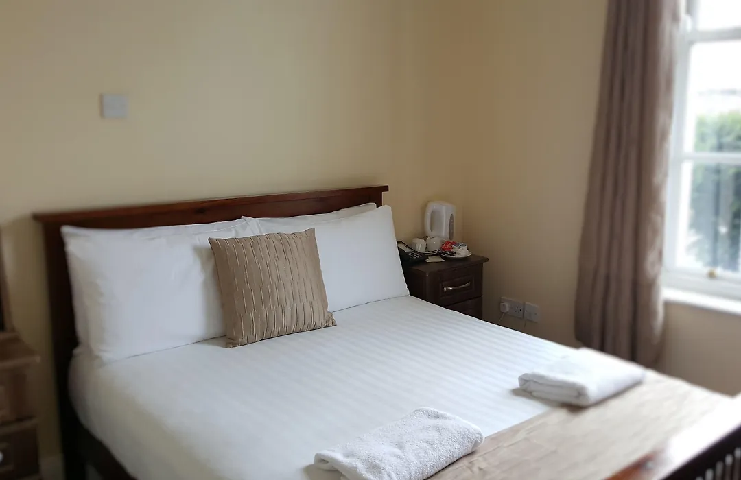 Hazelbrook House B&B-1